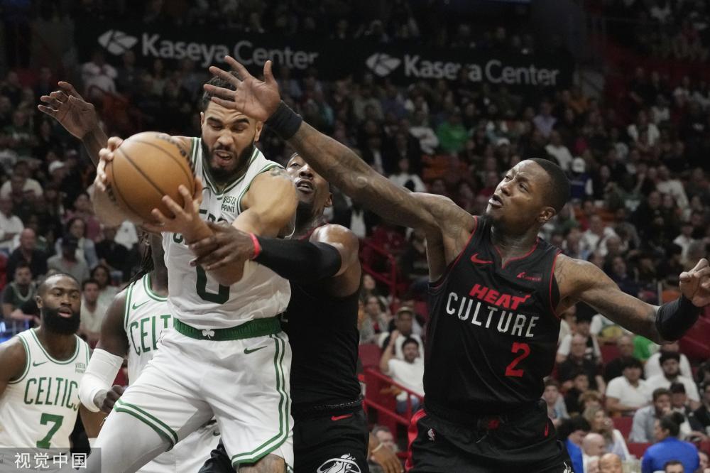 与球队签订 与球队签订