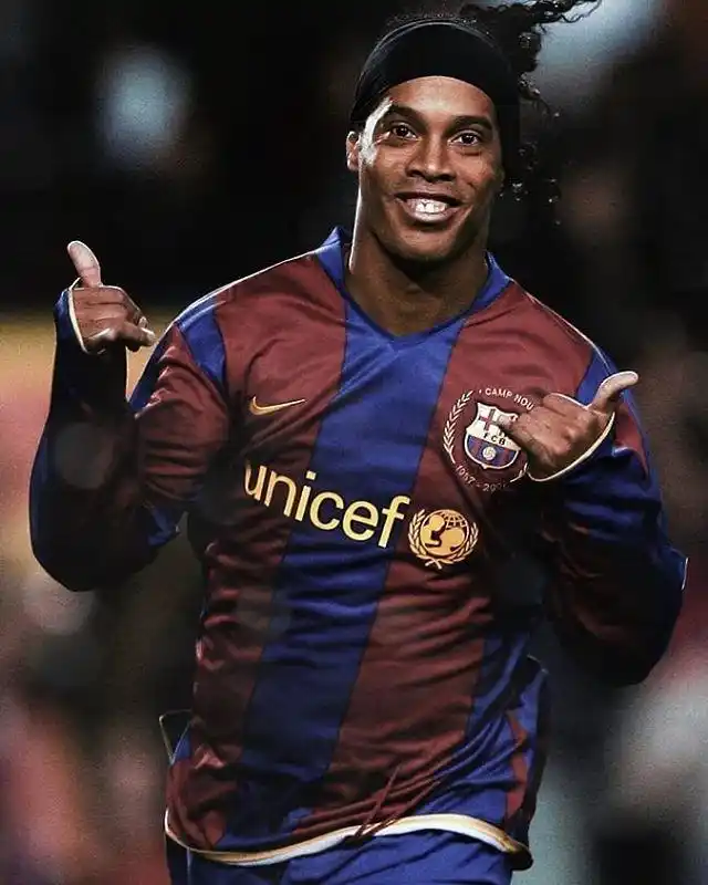 对方禁区前 对方禁区前