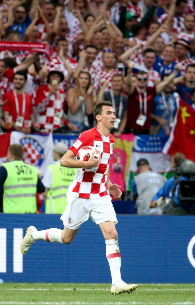 发表讲话 发表讲话